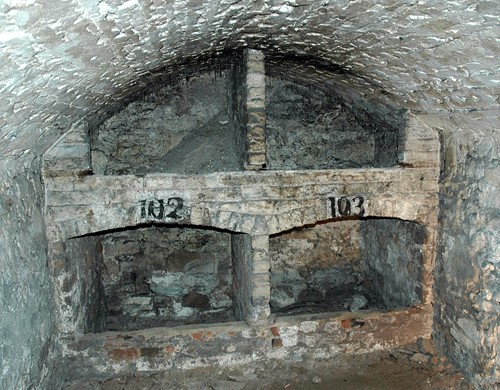 Edinburgh Vaults: Exploring the Hidden Depths of South Bridge