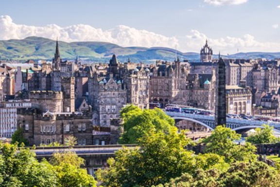 Edinburgh Skyline in Summer (1)